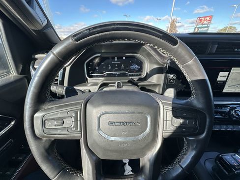Used 2024 GMC Sierra 1500 Denali Ultimate image 12