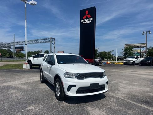 Used 2023 Dodge Durango SXT RWD image 1