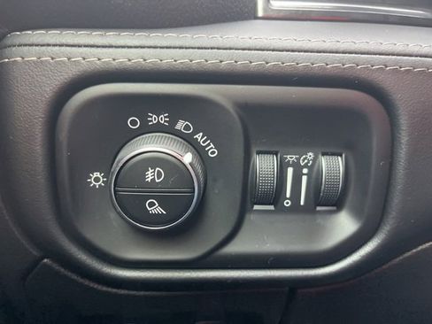 Used 2023 RAM 1500 Limited image 29