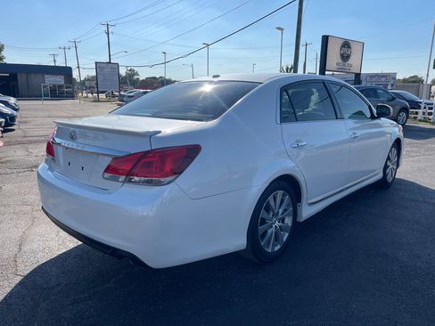Used 2012 Toyota Avalon Limited image 5