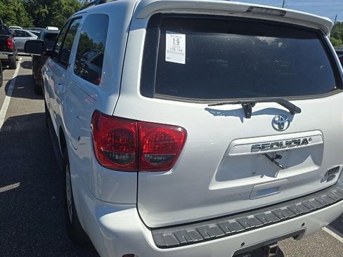 Used 2015 Toyota Sequoia SR5 AWD/4WD image 5