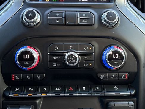 Used 2021 GMC Sierra 1500 SLT w/ SLT Premium Plus Package AWD/4WD image 5