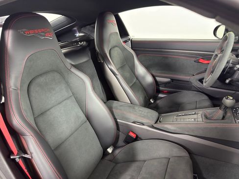 Certified 2025 Porsche 718 Cayman GT4 RS RWD image 15