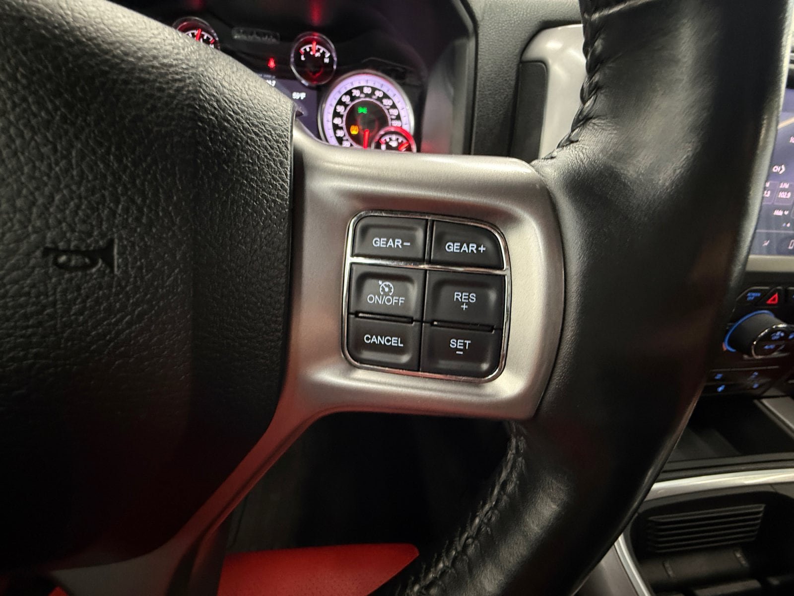 Used 2024 RAM 1500 Warlock AWD/4WD image 17