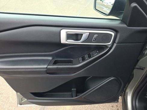 Used 2020 Ford Explorer XLT w/ Equipment Group 202A image 20