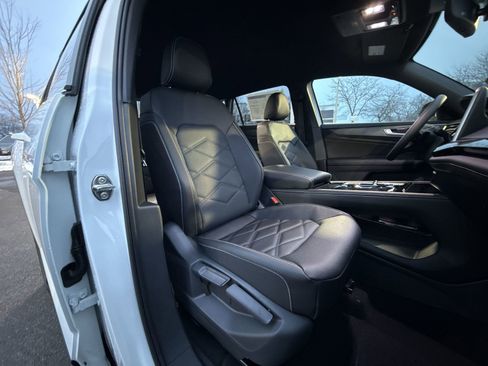New 2026 Volkswagen Atlas Cross Sport SE AWD/4WD image 24