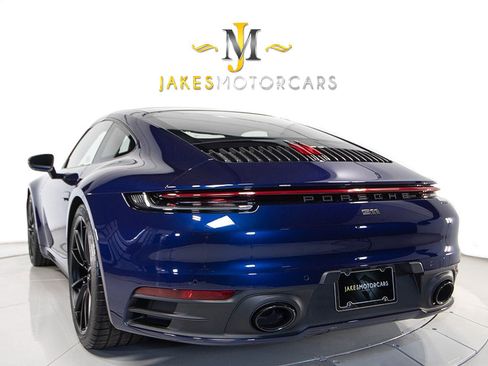Used 2024 Porsche 911 Carrera T image 8