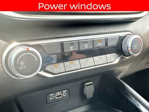 Used 2024 Nissan Altima 2.5 SV FWD image 15