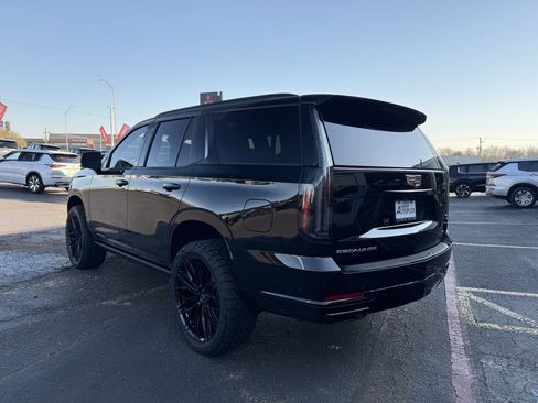 Used 2026 Cadillac Escalade Platinum Sport w/ LPO, Floor Liner Package image 10