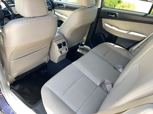 Used 2018 Subaru Outback 2.5i Limited AWD/4WD image 16