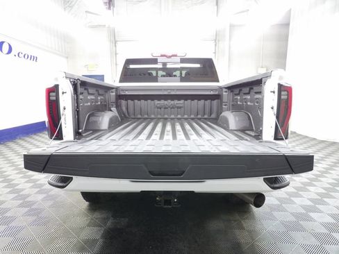 Used 2025 GMC Sierra 2500 AT4 w/ Technology Package AWD/4WD image 44