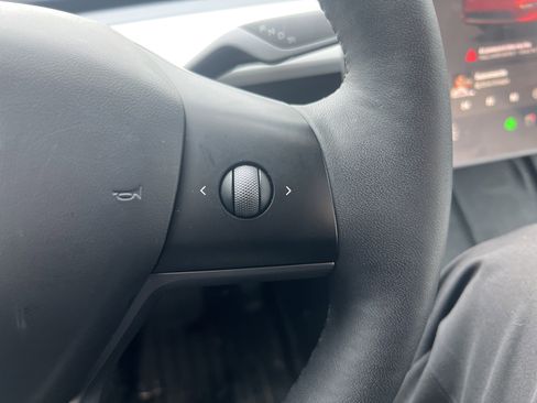 Used 2023 Tesla Model Y Long Range image 20