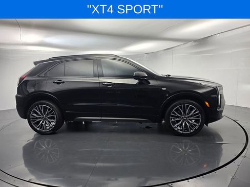 Used 2024 Cadillac XT4 Sport FWD image 3