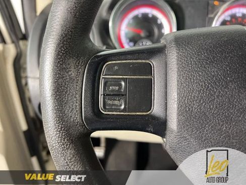 Used 2013 Dodge Grand Caravan SE FWD image 17