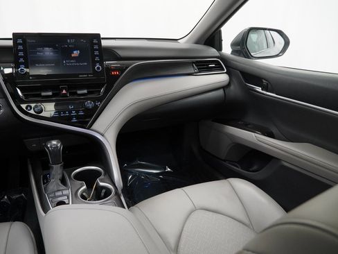 Used 2023 Toyota Camry XLE image 26