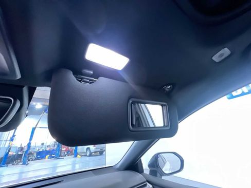 Used 2025 Toyota Camry SE w/ Convenience Package FWD image 33