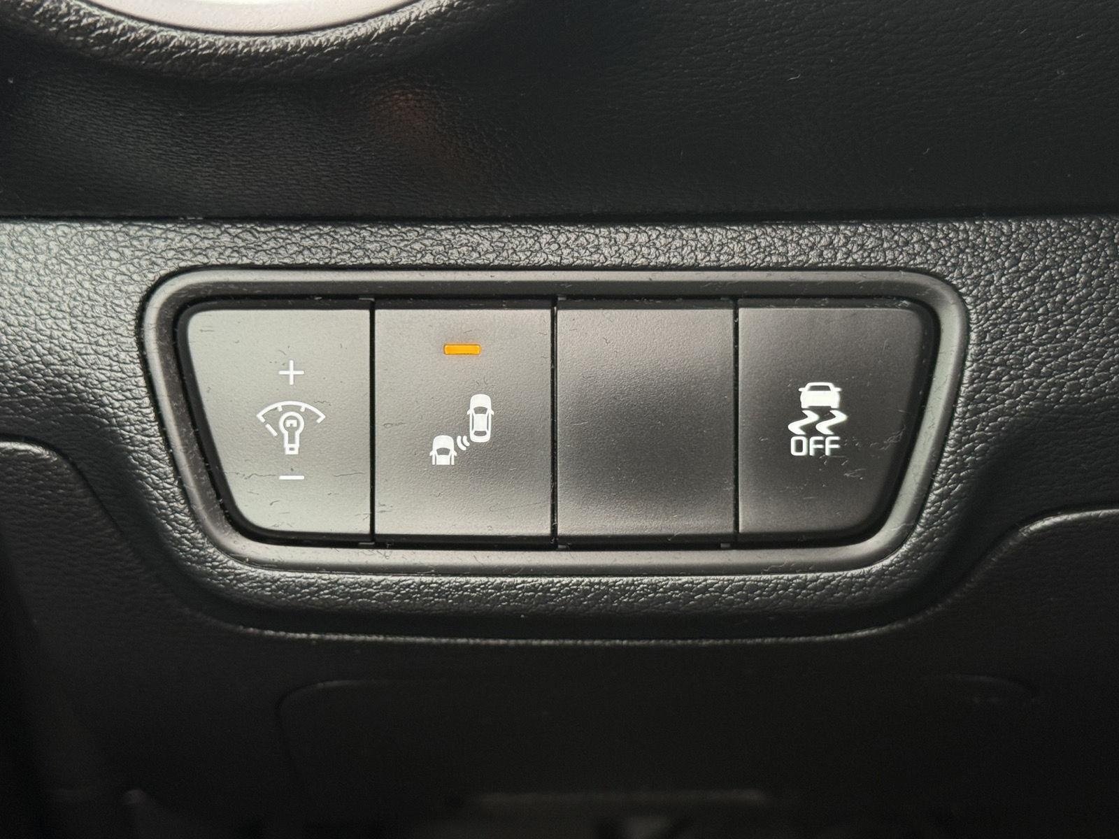 Used 2024 Kia Forte LXS w/ LXS Technology Package FWD image 21
