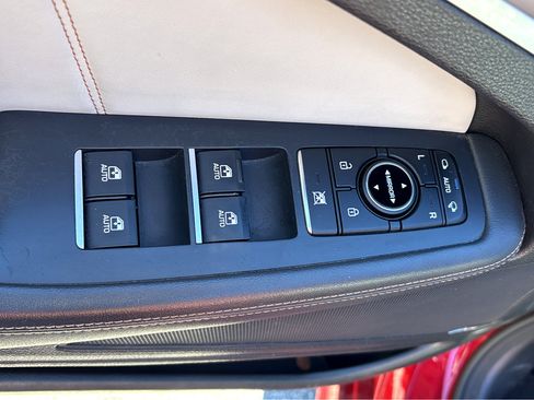 Used 2018 Genesis G80 3.3T Sport image 23