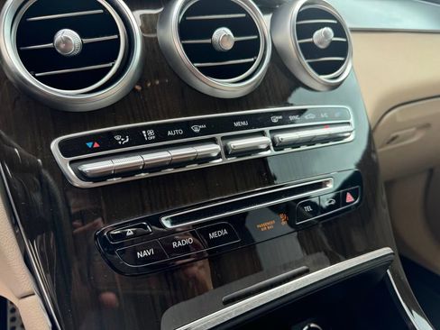 Used 2019 Mercedes-Benz GLC 300 image 10