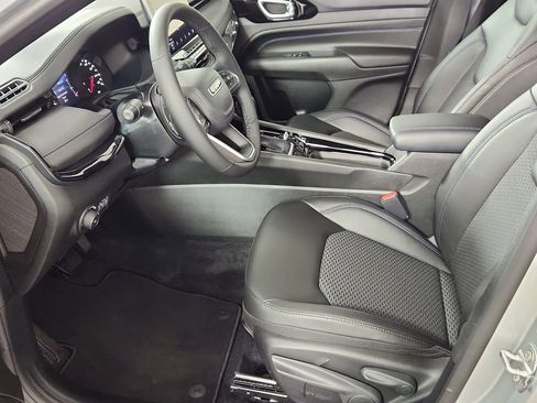 New 2025 Jeep Compass Latitude w/ Altitude Special Edition AWD/4WD image 7