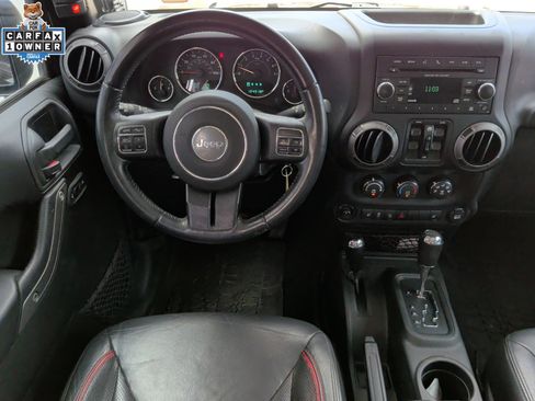 Used 2017 Jeep Wrangler Unlimited Sport w/ Quick Order Package 24S AWD/4WD image 14