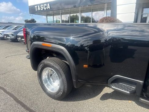 Used 2024 GMC Sierra 3500 Denali Ultimate AWD/4WD image 30