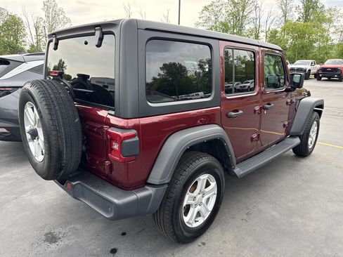 Used 2022 Jeep Wrangler Unlimited Sport AWD/4WD image 7
