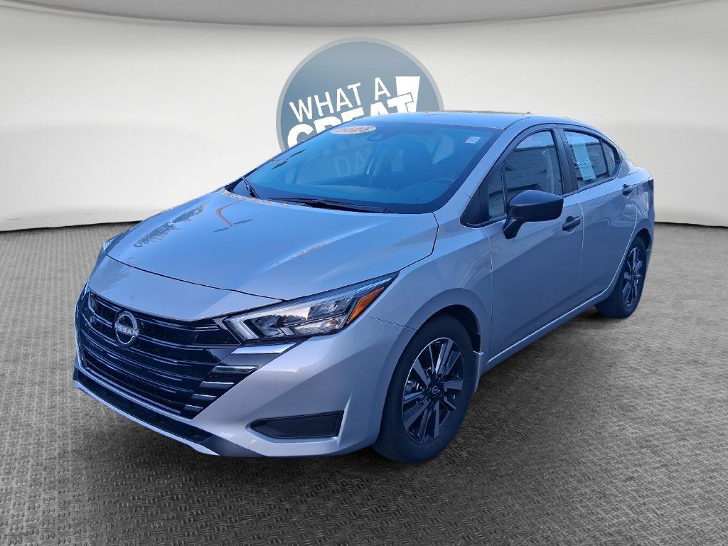 Used 2025 Nissan Versa S FWD image 8
