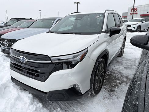 Used 2025 Subaru Forester Touring w/ Popular Package - Touring image 4