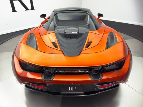Used 2020 McLaren 720S Spider RWD image 21