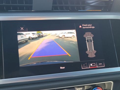 Used 2021 Audi Q3 2.0T Premium Plus w/ Premium Plus Package image 23