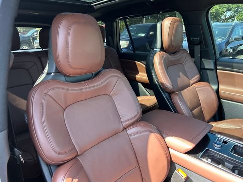 Used 2025 Lincoln Aviator Reserve w/ Equipment Group 201A AWD/4WD image 14
