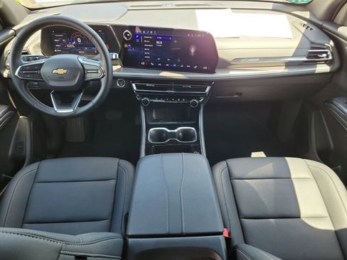 Used 2026 Chevrolet Traverse LT FWD image 17