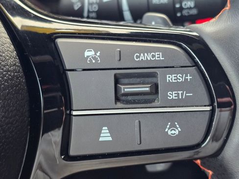 Certified 2025 Honda Pilot Sport image 27