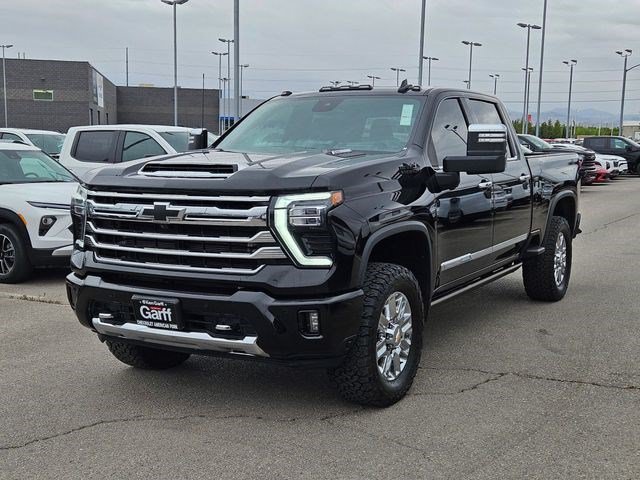 Used 2024 Chevrolet Silverado 2500 High Country w/ High Country Premium Package AWD/4WD image 9