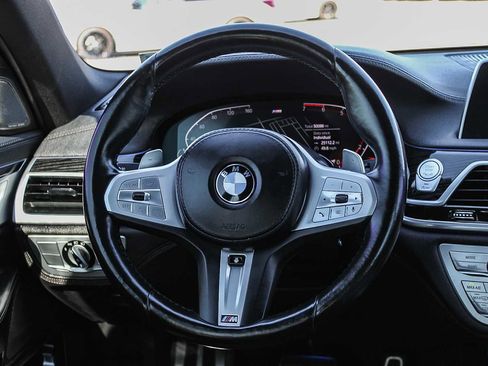 Used 2022 BMW 750i xDrive w/ M Sport Package image 15