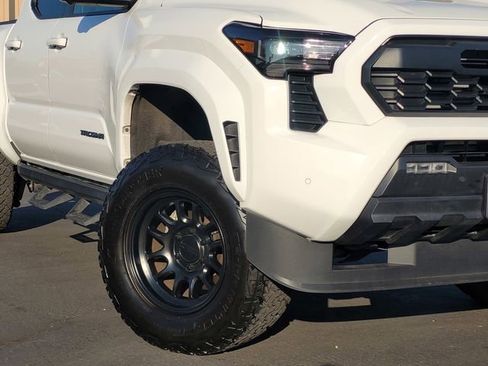 Used 2024 Toyota Tacoma TRD Sport w/ TRD Sport Premium Package image 10