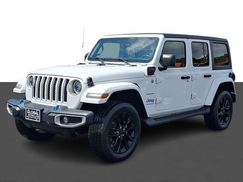 Used 2023 Jeep Wrangler Unlimited Sahara w/ Cold Weather Group AWD/4WD image 3