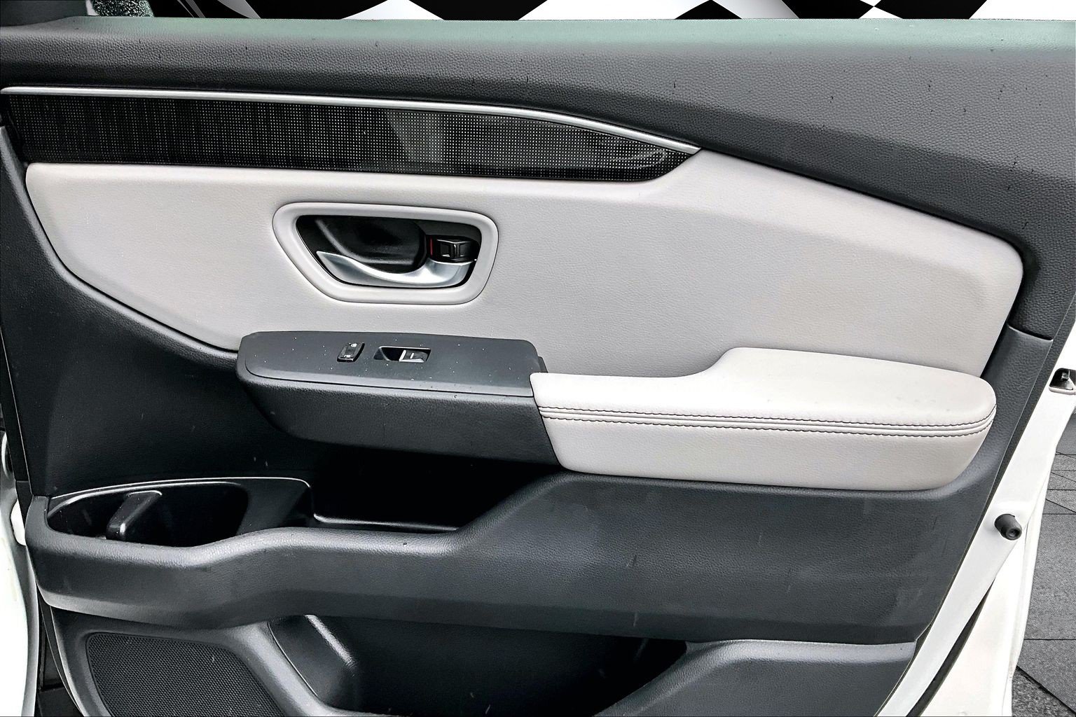 Used 2025 Honda Pilot Elite image 21