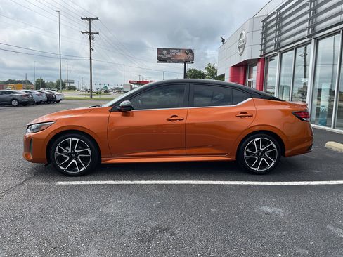 Certified 2025 Nissan Sentra SR image 18