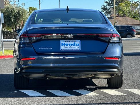 Used 2023 Honda Accord EX image 10