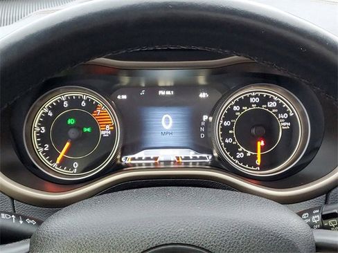 Used 2016 Jeep Cherokee Limited image 22