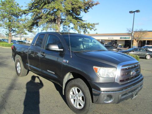 Used 2011 Toyota Tundra 2WD Double Cab image 3