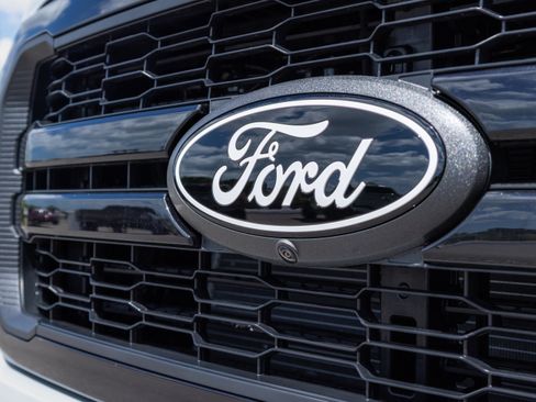 New 2026 Ford F150 Lariat w/ Equipment Group 501A Mid AWD/4WD image 14