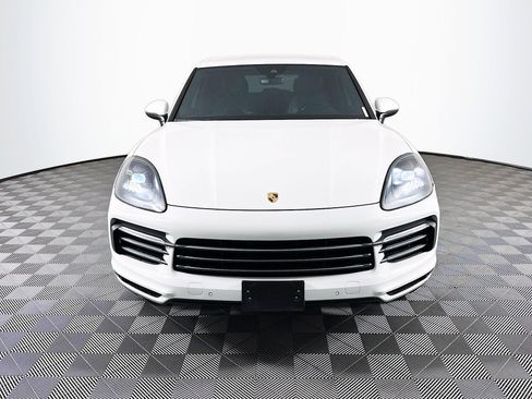 Used 2020 Porsche Cayenne image 2