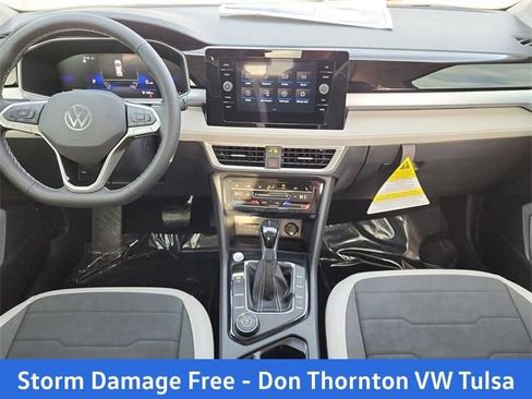 New 2026 Volkswagen Taos SE image 18