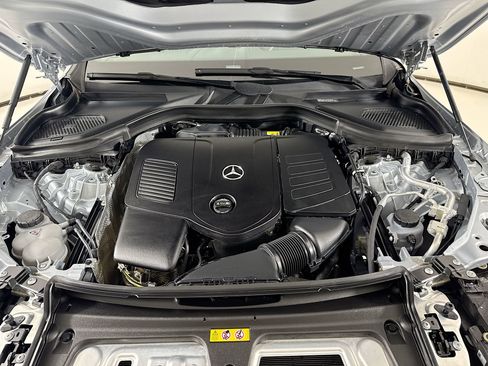 Certified 2025 Mercedes-Benz GLC 300 image 30