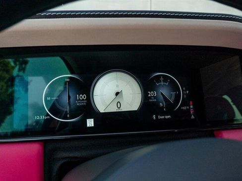 Used 2025 Rolls-Royce Cullinan image 73