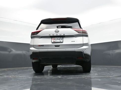 Used 2025 Nissan Rogue SV AWD/4WD image 53
