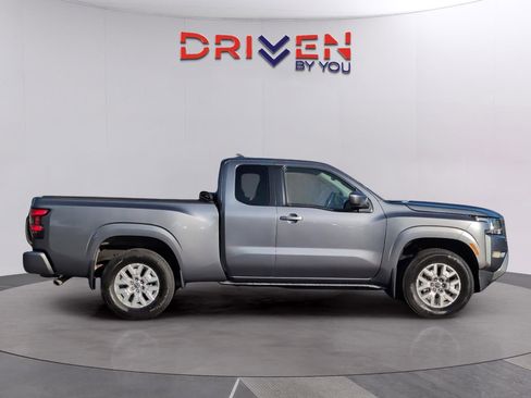 Used 2023 Nissan Frontier SV w/ SV Convenience Package image 7